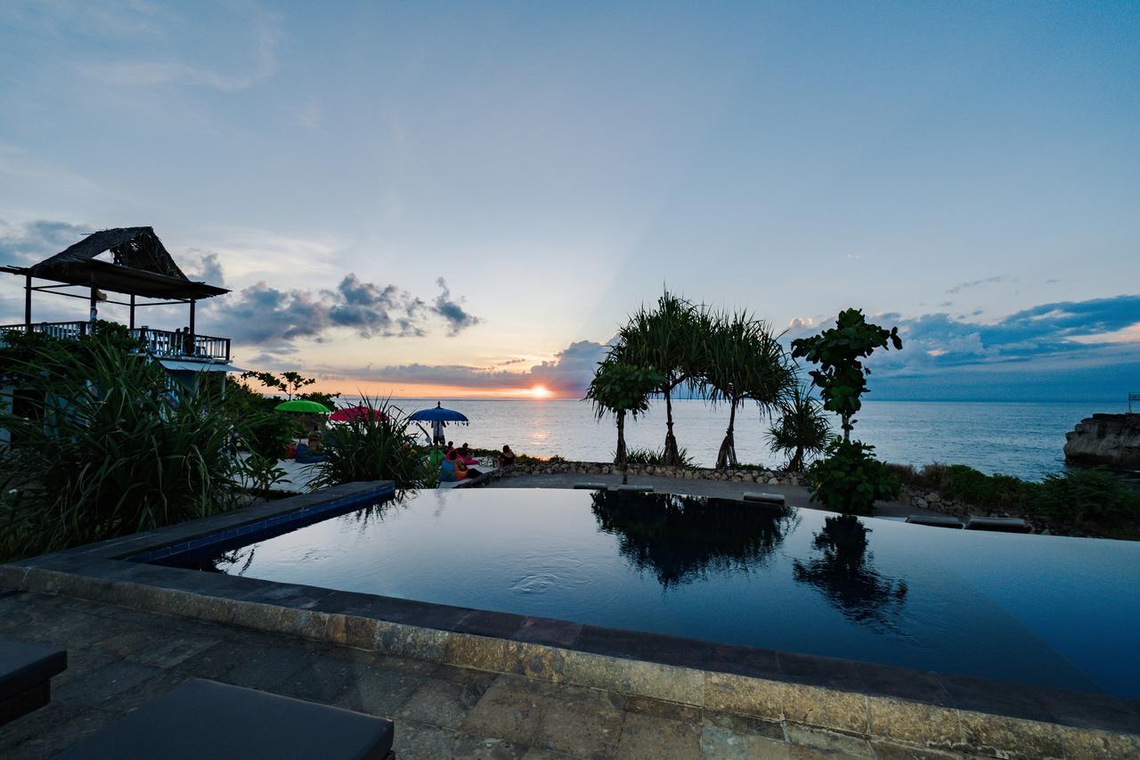 Hotel Dodol Lembongan Cliff Sunset à Nusa Lembongan Extérieur photo